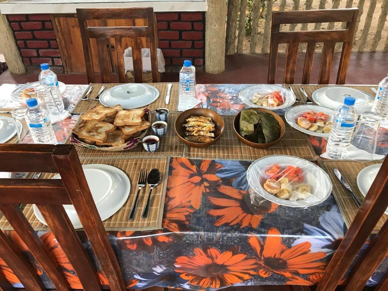 Greenwood Hotel Σιγκιρίγια Εξωτερικό φωτογραφία